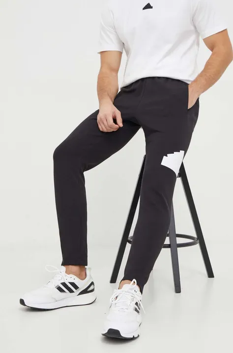 Спортивные штаны adidas цвет чёрный с принтом