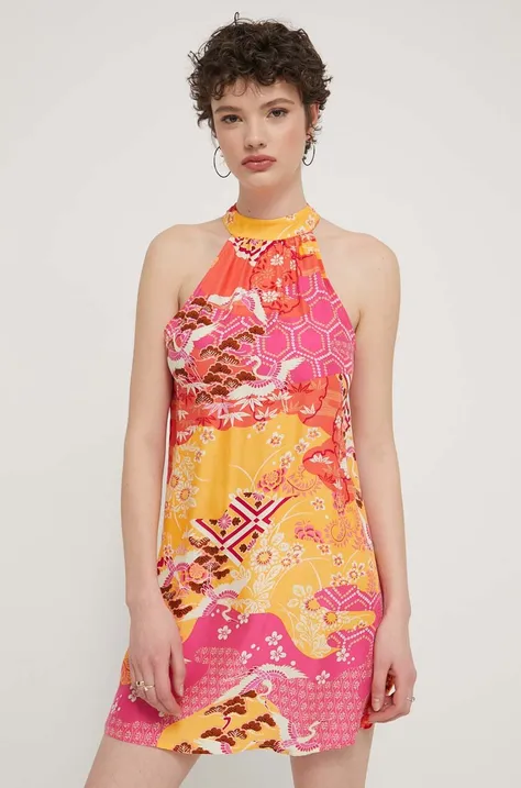 Superdry sukienka x Pagong kolor różowy mini rozkloszowana