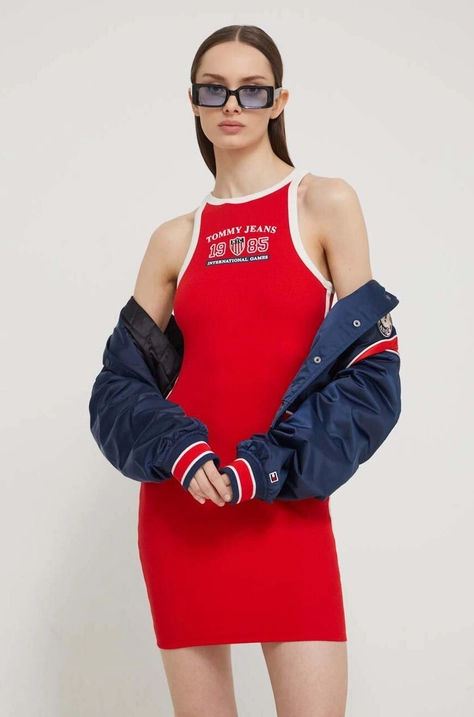 Haljina Tommy Jeans Archive Games boja: crvena, mini, uska