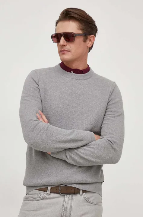 Памучен пуловер BOSS в сиво от лека материя 50506022