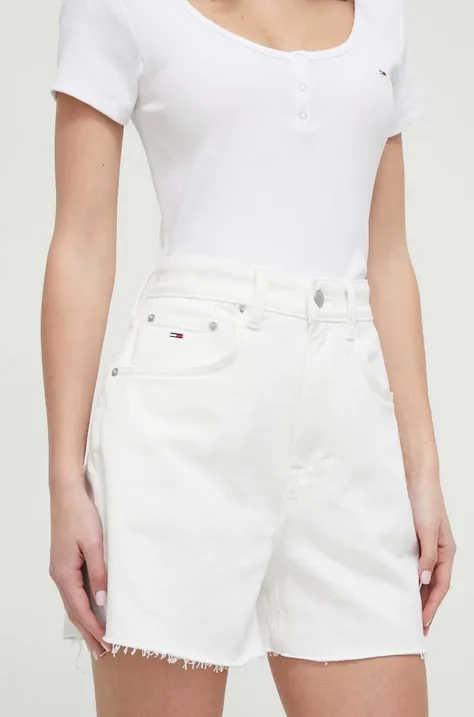 Rifľové krátke nohavice Tommy Jeans dámske,béžová farba,jednofarebné,vysoký pás,DW0DW17779
