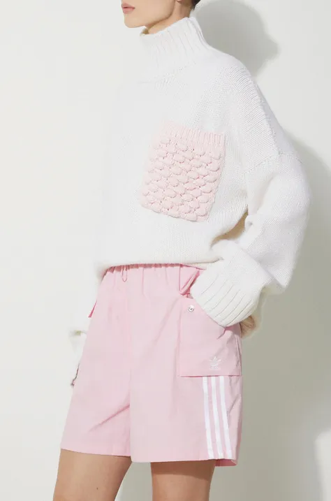 Къс панталон adidas Originals 3S Cargo Shorts в розово с апликация с висока талия JH1076
