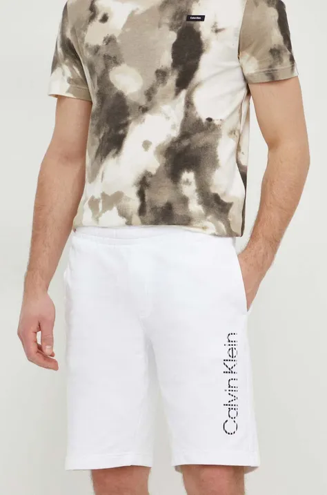 Bombažne kratke hlače Calvin Klein bela barva