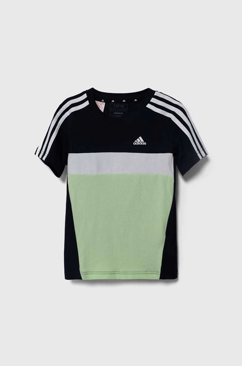 adidas t-shirt bawełniany dziecięcy kolor zielony wzorzysty