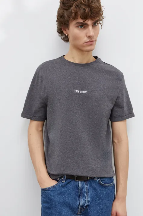Хлопковая футболка Les Deux мужской цвет серый с принтом