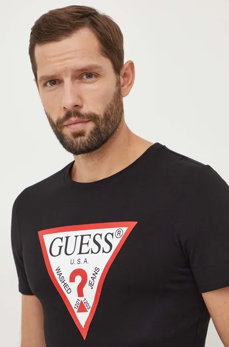 Хлопковая футболка Guess мужской цвет чёрный с принтом