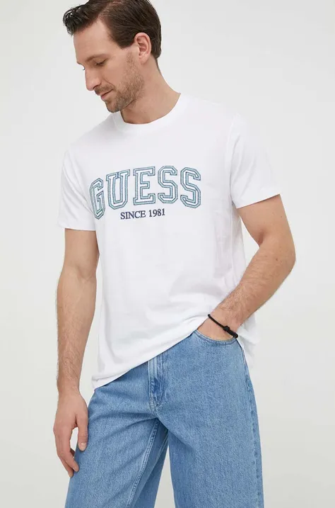 Bavlnené tričko Guess pánsky, biela farba, s nášivkou