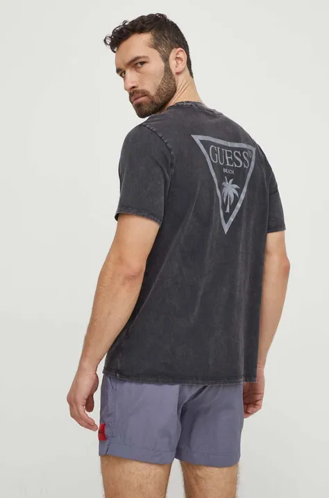 Bavlnené plážové tričko Guess šedá farba, vzorovaný