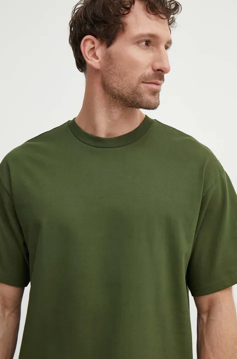 Памучна тениска United Colors of Benetton в зелено с изчистен дизайн