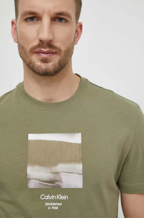 Хлопковая футболка Calvin Klein мужская цвет зелёный с принтом