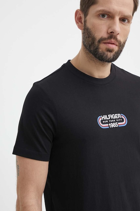 Хлопковая футболка Tommy Hilfiger мужская цвет чёрный с принтом MW0MW34429