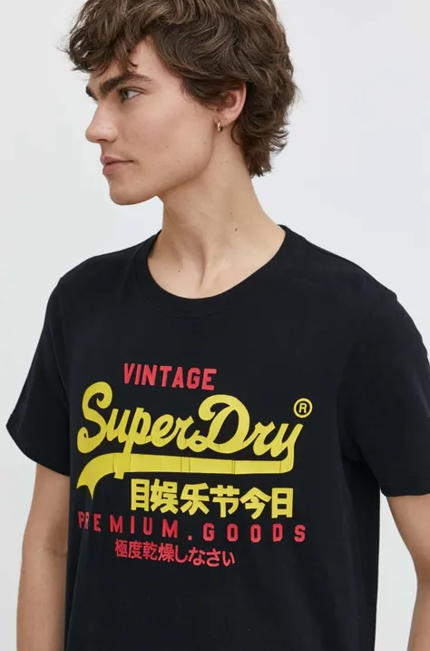 Памучна тениска Superdry в черно с принт