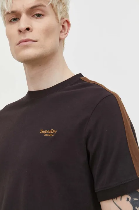 Pamučna majica Superdry za muškarce, boja: smeđa, bez uzorka
