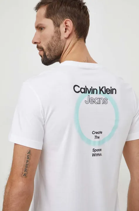 Calvin Klein Jeans tricou din bumbac bărbați, culoarea alb, cu imprimeu J30J325186