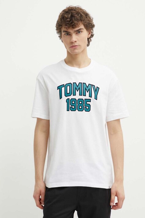 Бавовняна футболка Tommy Jeans чоловіча колір білий з принтом DM0DM18559