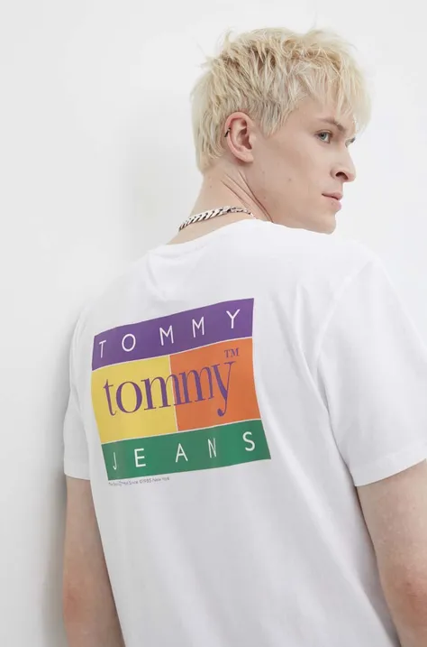 Pamučna majica Tommy Jeans za muškarce, boja: bijela, s tiskom, DM0DM19171