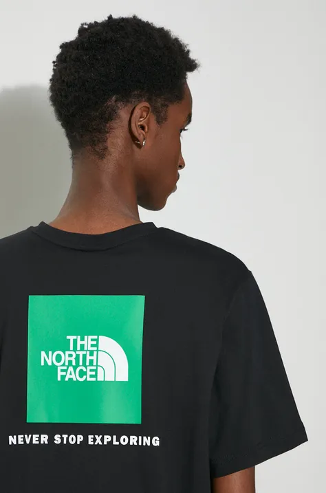 Памучна тениска The North Face M S/S Redbox Tee в черно с принт NF0A87NPYQI1