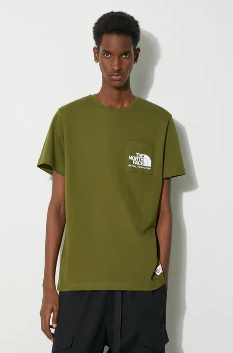 Памучна тениска The North Face M Berkeley California Pocket S/S Tee в зелено с принт NF0A87U2PIB1