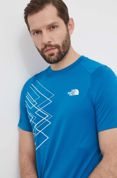 Спортна тениска The North Face Mountain Athletics в синьо с принт NF0A87JKXIJ1