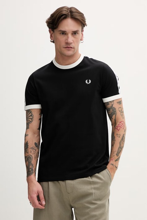 Bavlněné tričko Fred Perry Taped Ringer černá barva, s aplikací, M4620.102