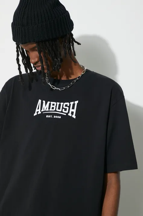 Хлопковая футболка AMBUSH Graphic мужская цвет чёрный с принтом BMAA006S24JER