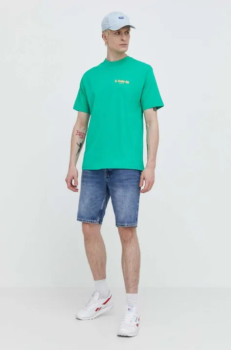 Хлопковая футболка On Vacation Beach Day цвет зелёный с принтом OVC T145