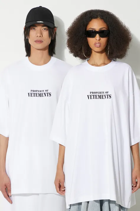 VETEMENTS tricou din bumbac Property Of Vetements T-Shirt culoarea alb, cu imprimeu, UE64TR330W