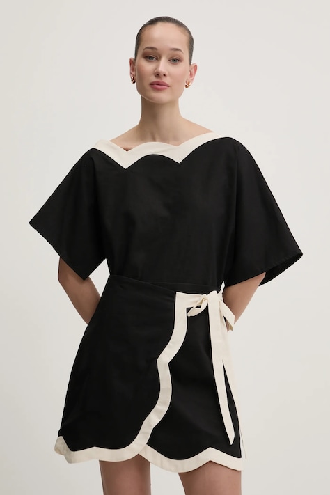 Never Fully Dressed bluză din amestec de in culoarea negru, uni, NFDTO1643
