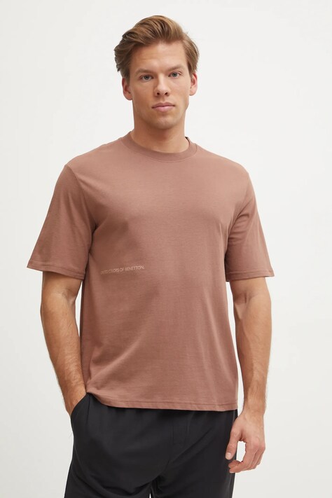 Bavlněné pyžamové tričko United Colors of Benetton hnědá barva, 30964M01W