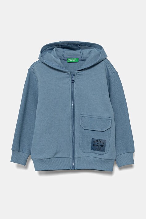 Детски памучен суичър United Colors of Benetton в синьо с качулка с апликация 3T31G503Q