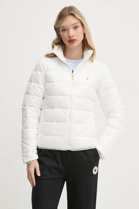 Bunda Tommy Jeans dámská, bílá barva, zimní, DW0DW19312