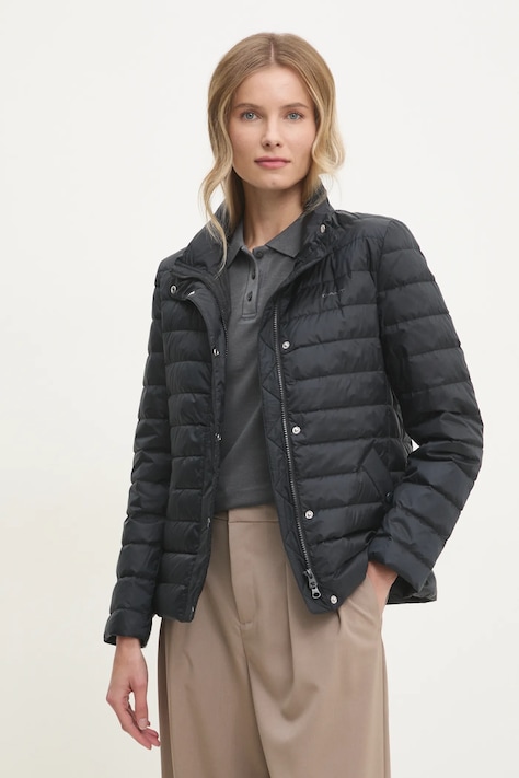 Пухено яке Gant в черно преходен модел 4700281