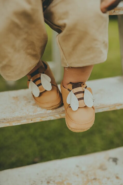 Kojenecké kožené boty Donsje Niek Sneakers Bee hnědá barva, 1037001