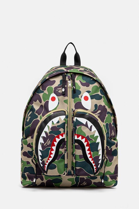 Раница A Bathing Ape Abc Camo Shark Daypack в зелено голям размер с десен 1L30189007