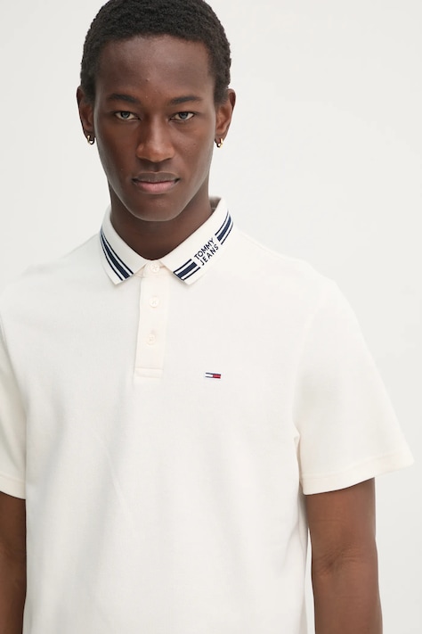 Поло Tommy Jeans чоловіче колір бежевий однотонне DM0DM20225