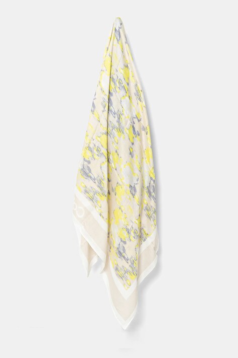 Тънък шал Calvin Klein в бежово с десен K60K612973