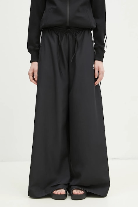 Tepláky adidas Originals OVERSIZED TP čierna farba, s nášivkou, JD3390