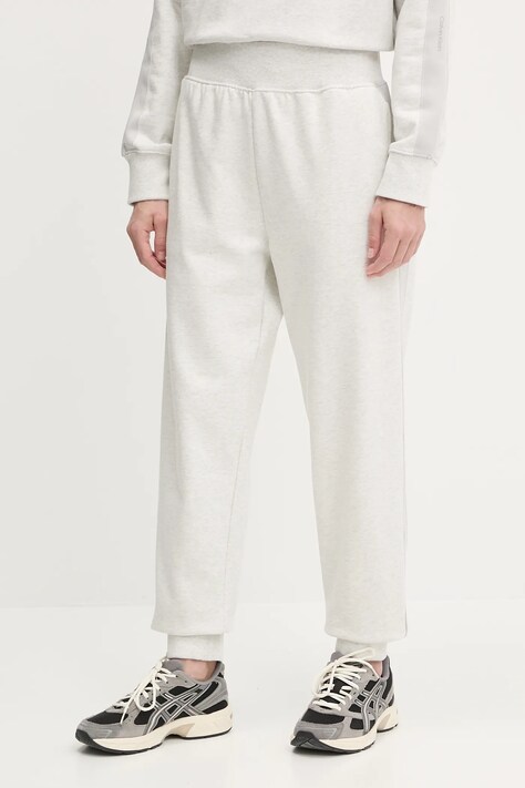 Спортен панталон Calvin Klein Performance в сиво с апликация LVGWS5P608