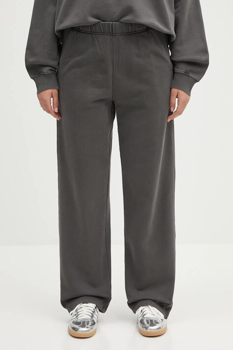 Bavlnené tepláky Carhartt WIP Benton Sweat Pant šedá farba, jednofarebná, I034513