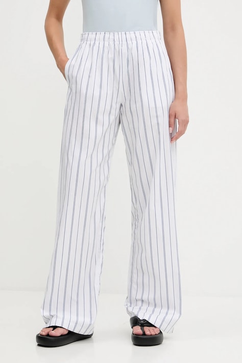 Bombažne hlače Abercrombie & Fitch bela barva, KI156-5289