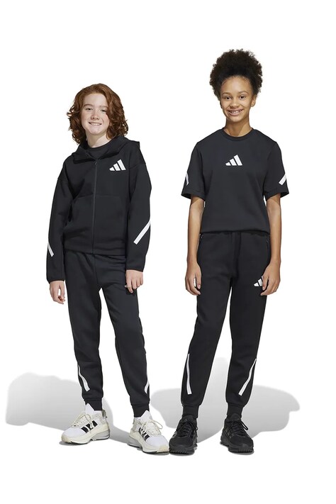 Dětské tepláky adidas černá barva, s potiskem, JD0006