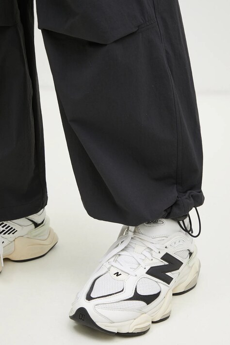 Штани adidas Originals Essential — фото 4