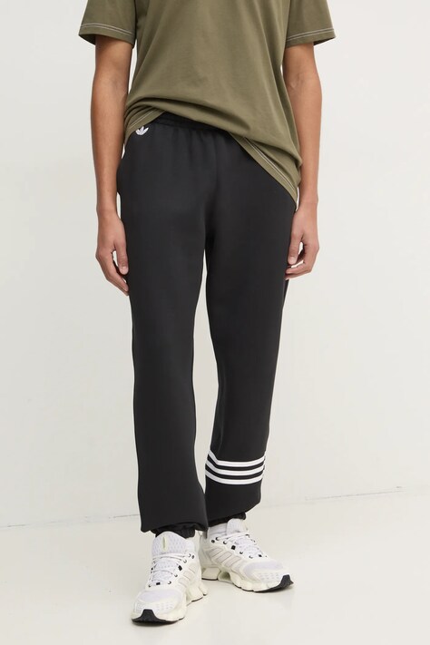 Спортивные штаны adidas Originals NC PANTS цвет чёрный с аппликацией JC9903
