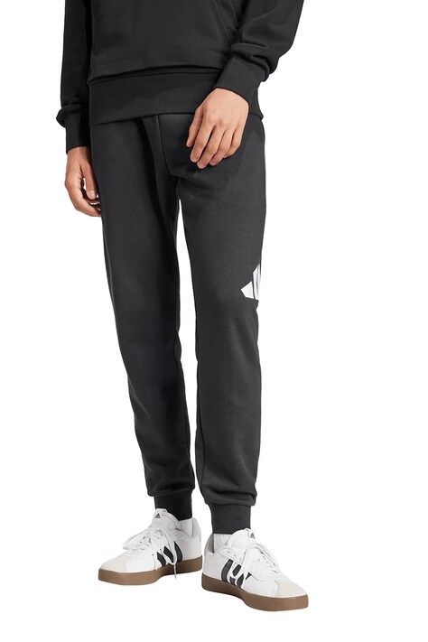 adidas spodnie dresowe Essentials kolor czarny z nadrukiem IN6163