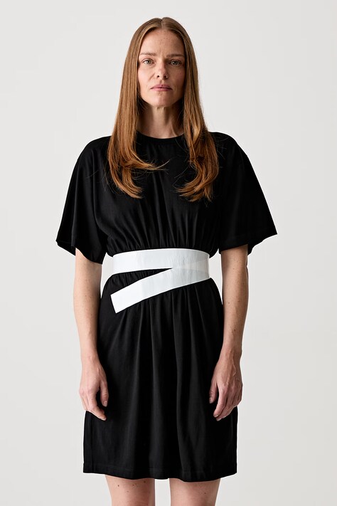 MM6 Maison Margiela рокля с изчистена шарка от памук черна
