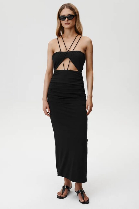 Рокля Undress Code Destiny Dress в черно дълга с кройка по тялото 885