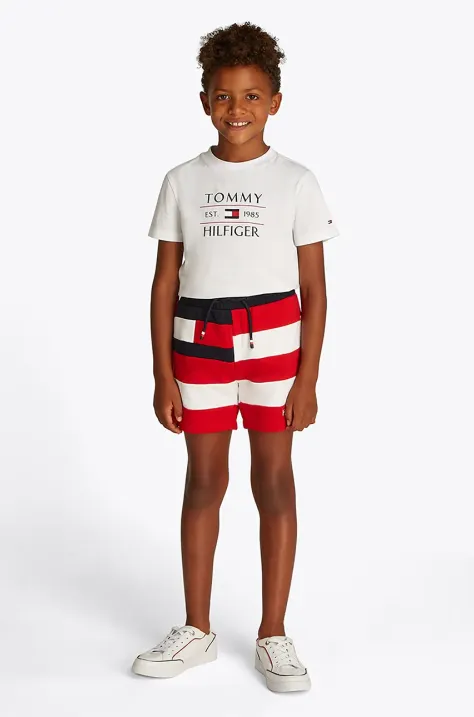 Παιδικό σορτς Tommy Hilfiger χρώμα: κόκκινο, KB0KB09470