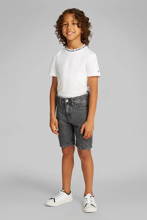 Детски дънков къс панталон Calvin Klein Jeans в черно  IB0IB02428