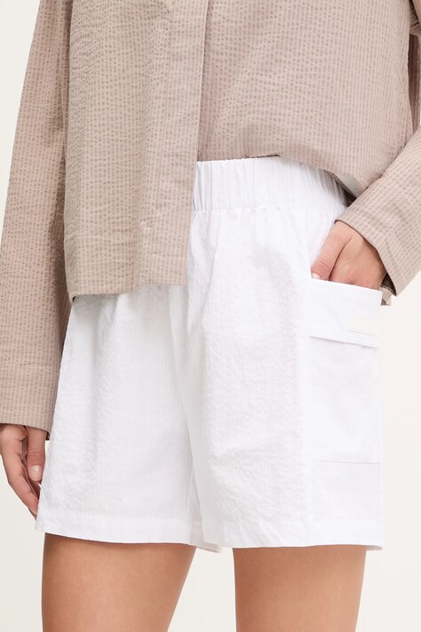 EA7 Emporio Armani rövidnadrág fehér, sima, magas derekú, AF12506.7W000164