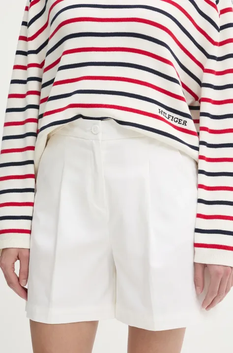 Šortky United Colors of Benetton biela farba, jednofarebné, vysoký pás, 40FAD901U